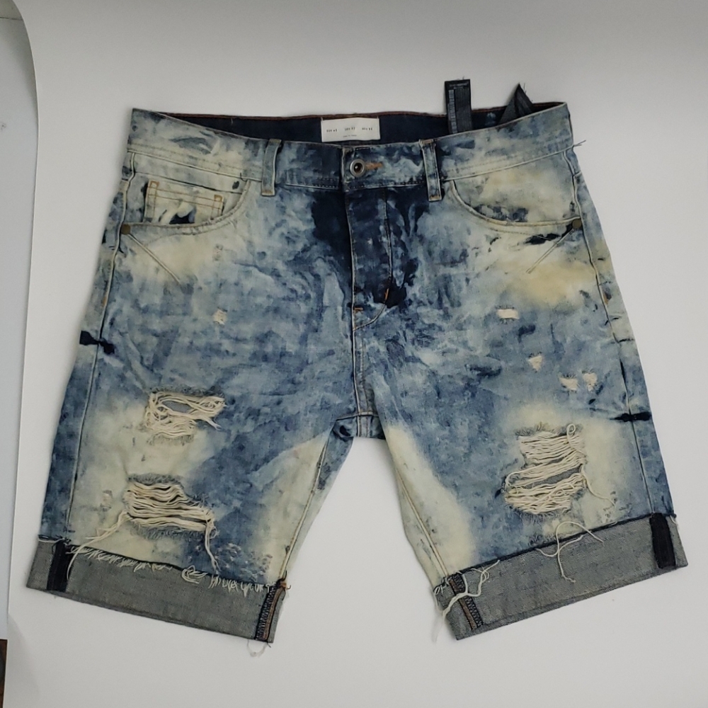 ZaraJeanshorts/Men/Shorts/Size32/Ripped/Bl